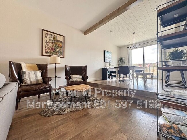 Photo - 1027 Wasatch Spring Rd