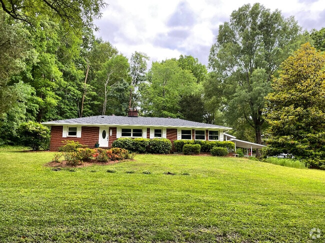 Building Photo - 429 Dorothy Dr Rental