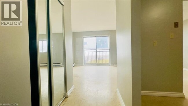 Photo - 76 Brybeck Crescent Unit 104