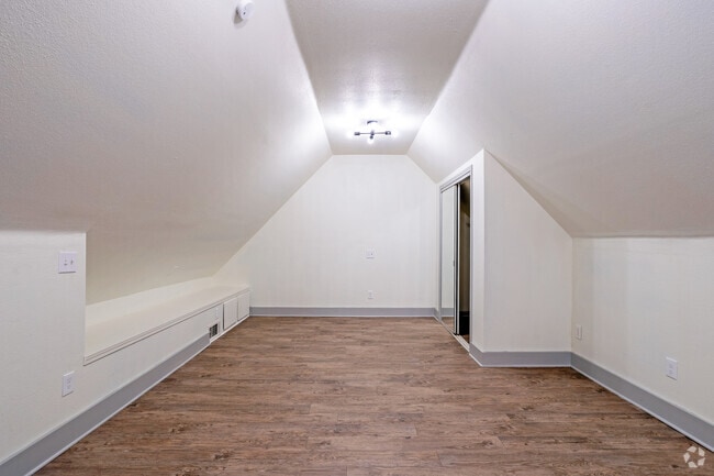 1BR, 1BA - Brazos with Loft - 837SF - Loft