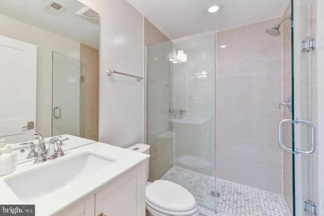 Photo - 3921 Fulton St NW Unit 5