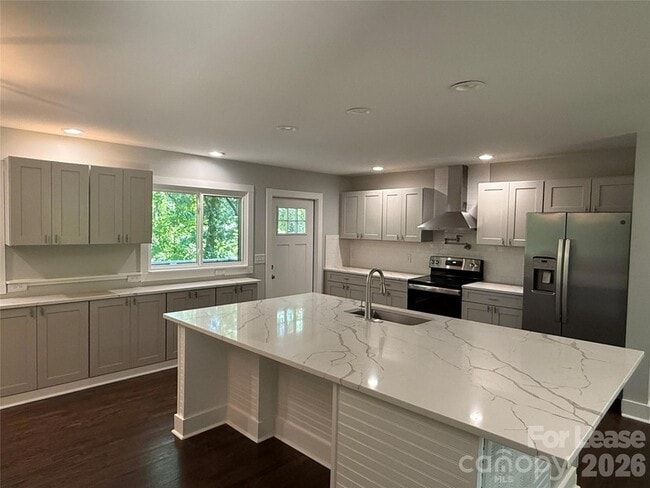 Photo - 200 Sherwood Dr