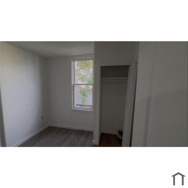 Photo - 2859 N Ringgold St