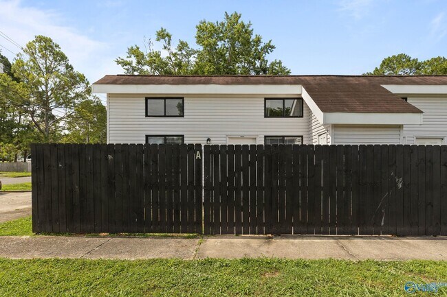 3704 Squaw Valley Dr SW Unidad A
