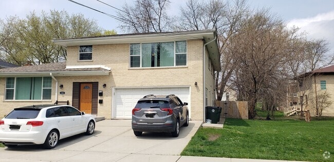 Building Photo - 336 E Russell St Unit 2 Rental
