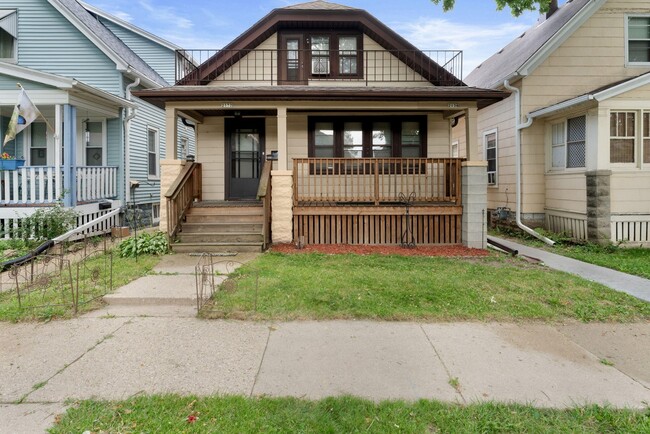 Photo - 2132 S 75th St Unidad 2134
