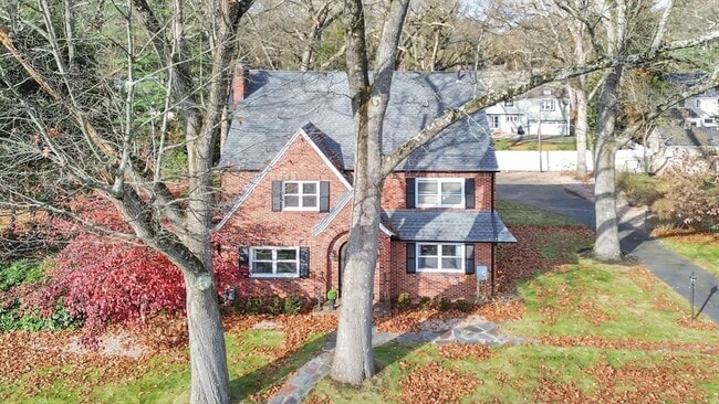 Photo - 350 Converse St