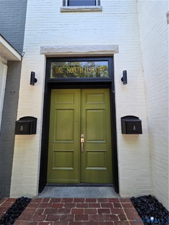 Photo - 1 N Harvie St