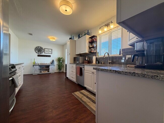 Photo - 8422 Gary Ave