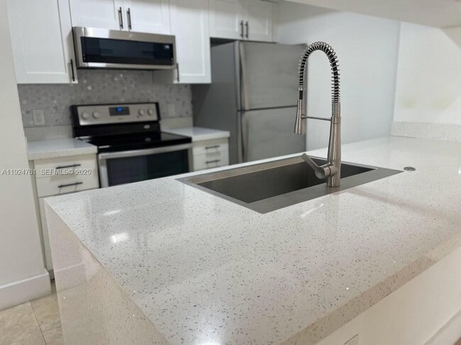 Photo - 410 S Park Rd Unidad 207