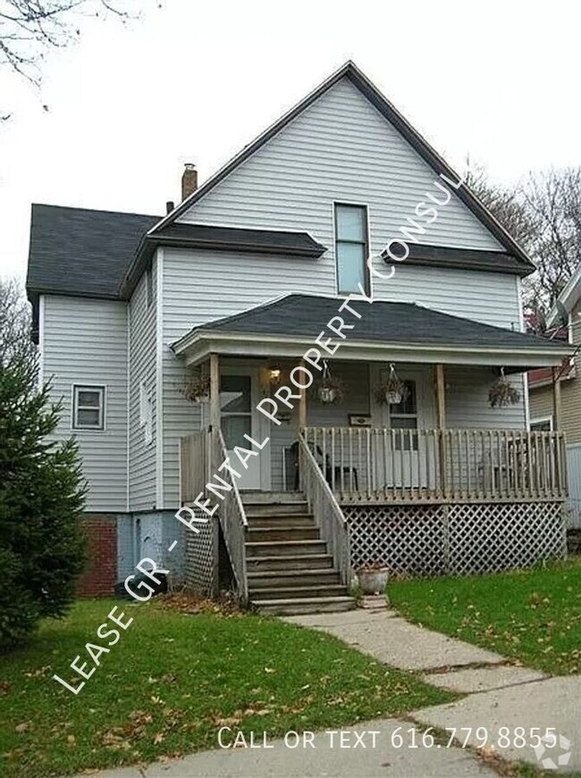 Building Photo - Recently Updated - Upper One Bedroom with ... Rental