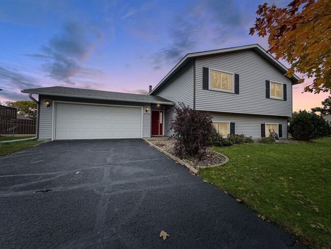 Building Photo - 9700 Thomas Ave N