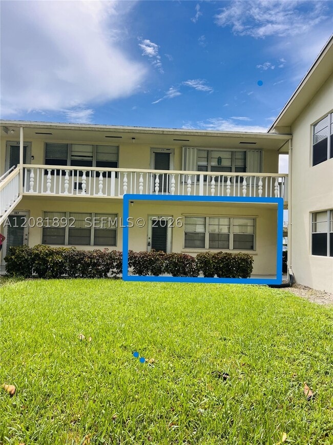 Building Photo - 316 Camden M Unit 316