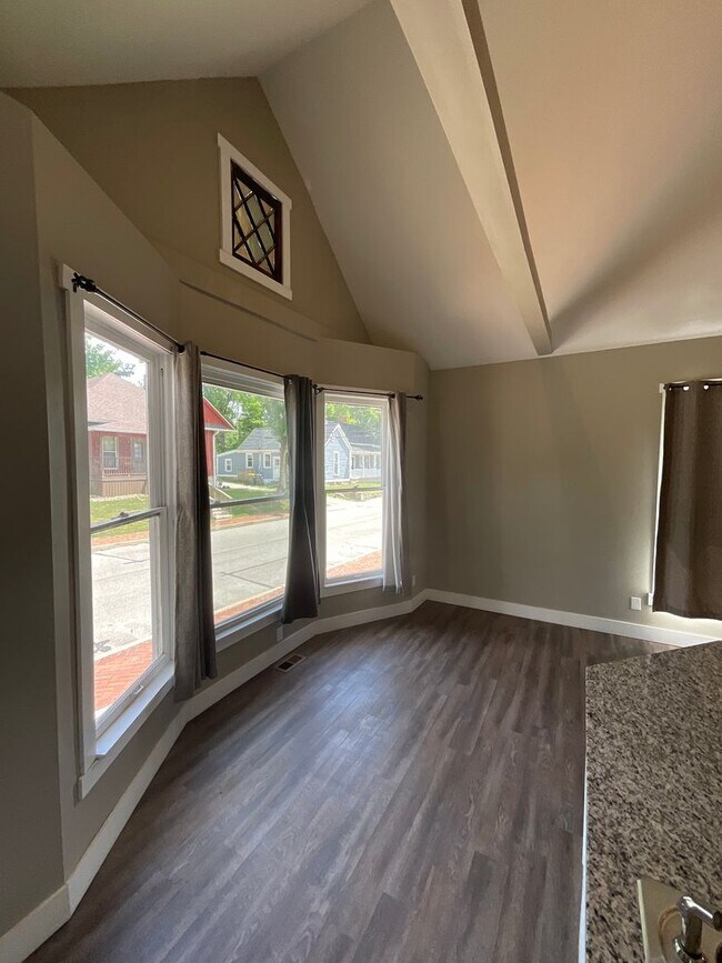 Photo - 317 N Dunn St Unidad 317 N. Dunn St