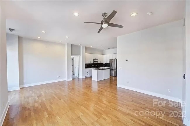 Photo - 911 E 8th St Unit 911