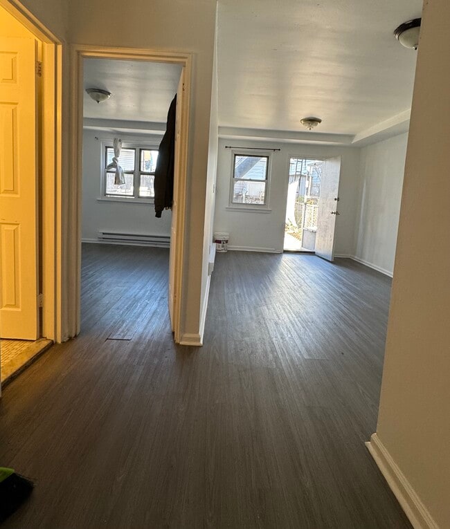 Building Photo - 7007 57th Dr Unit #1