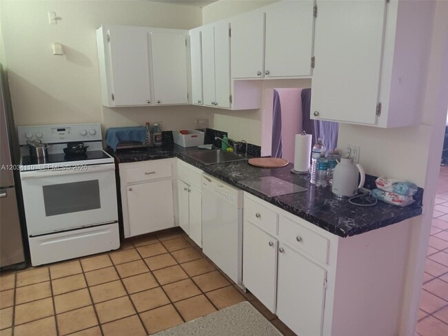 Photo - 3545 NE 166th St Unit 304