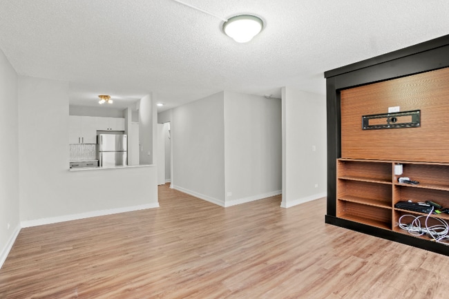 Photo - 1209 S Michigan Ave