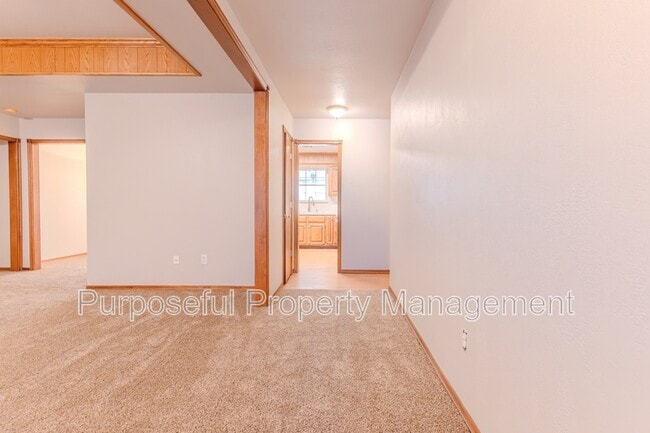 Photo - 607 Bob White Dr