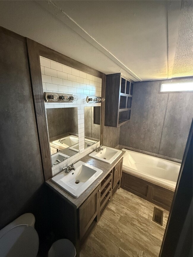 Photo - 239 Road 5027 Rd