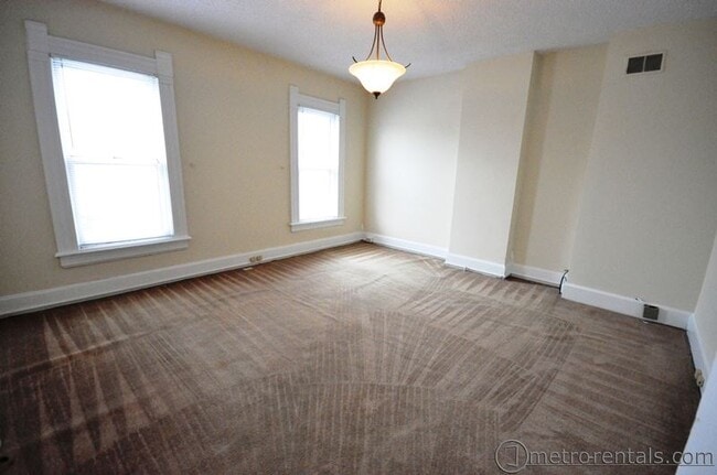 Living Room - 511 Mohawk St Unit A