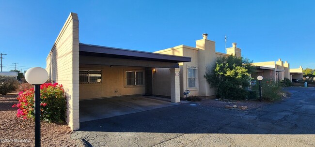 Photo - 1173 N Sonoita Ave Townhome