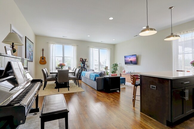 Photo - 2605 W North Ave Condo Unit 3C