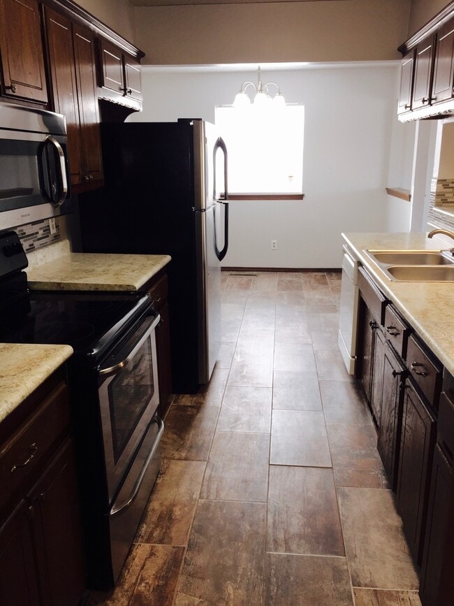 Photo - Charming 3BD 2BA Home in Yukon!!!