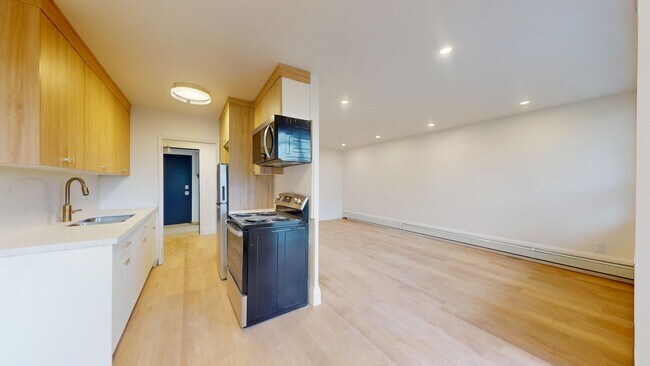 1 Marquette Avenue