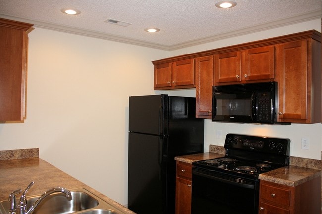 Kitchen - Boones Creek Village Townhomes