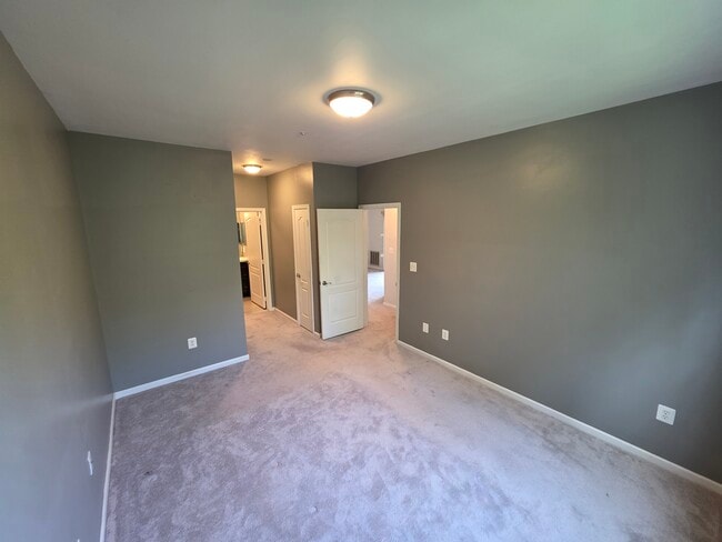 Master bedroom - 43300 Marymount Ter Unit 300