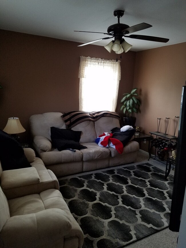 Family room - 95 Wayland Ave Unit 2