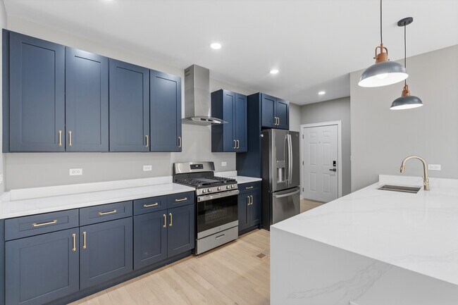 Photo - 7428 N Rogers Ave Unit 1S