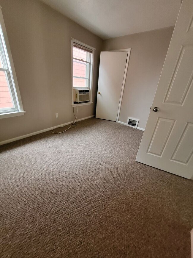2078 Fairview Unit Up