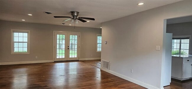 Photo - 804 Hudgins St