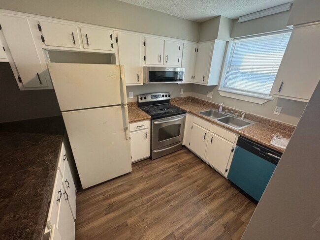 Photo - 3280 Nekoma Ln