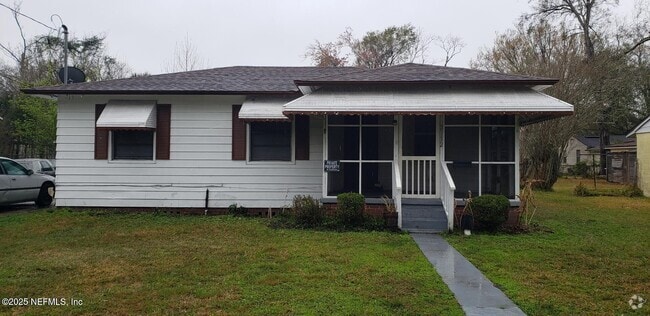 Building Photo - 2112 Detroit St Rental