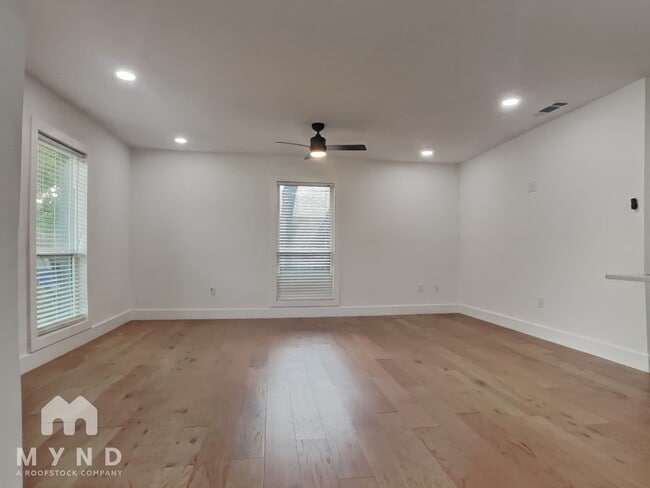 Photo - 1603 Rutland Dr Unit A