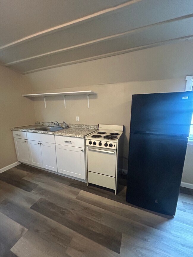 Photo - 808 W Cypress Ave