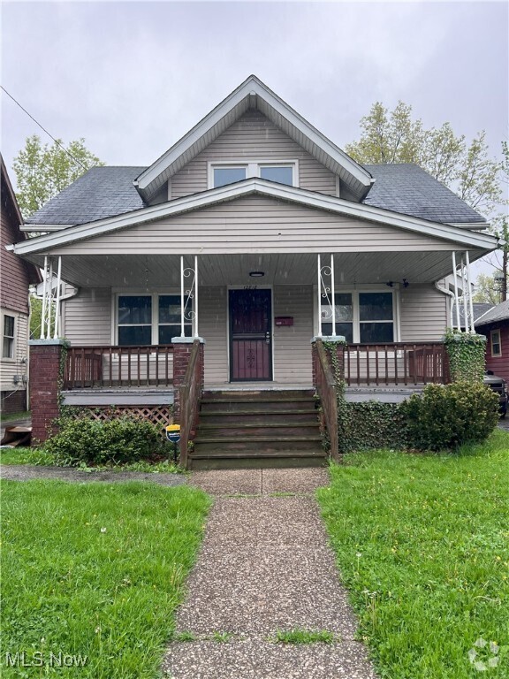 Building Photo - 12818 Beachwood Ave Rental