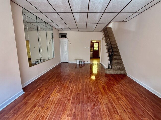 Photo - Spacious 3 BR / 1 BA HOUSE in Great South Philly location w/ Hardwood Flooring-Nice Kitchen-Washe...