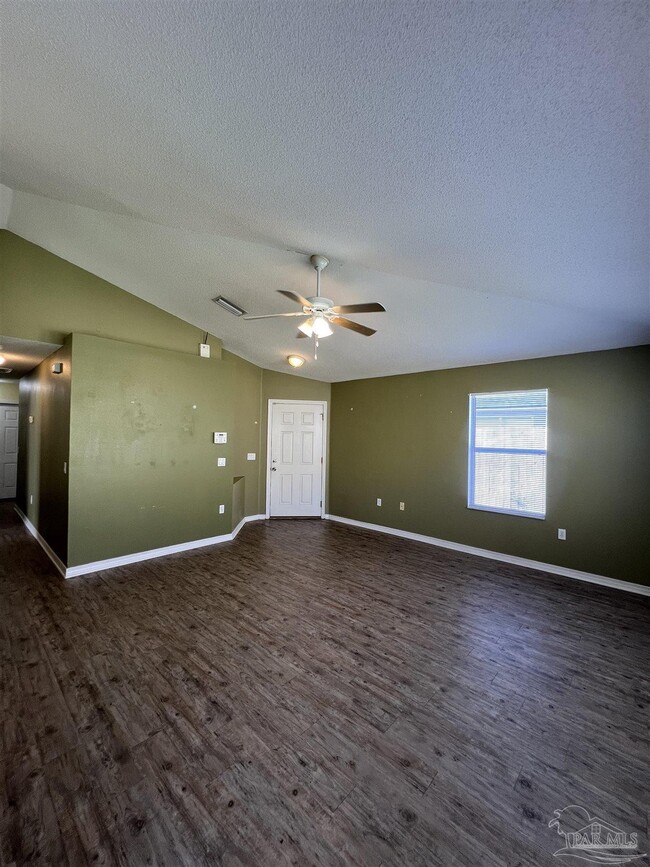 Photo - 120 Nivana Dr