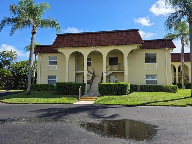 Building Photo - 717 S US Hwy 1 Unit 608