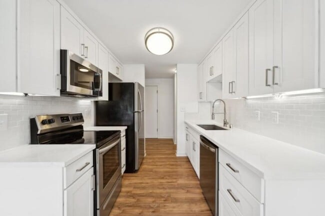 Photo - 1 bedroom in Seattle WA 98115 Unidad #C310