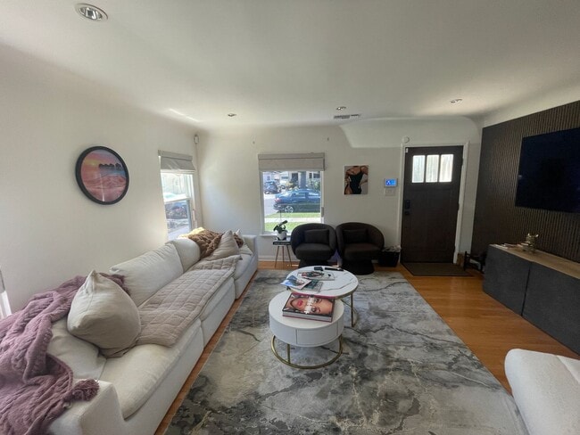 Photo - Super comfortable 2-bedroom, 2-bath home in Long Beach