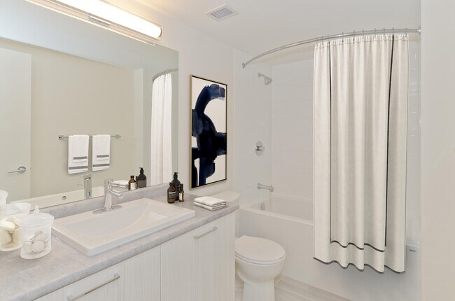 Photo - Varsity Square Apartments