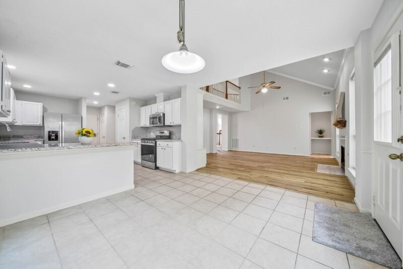 Photo - 6414 Oakburl Ct