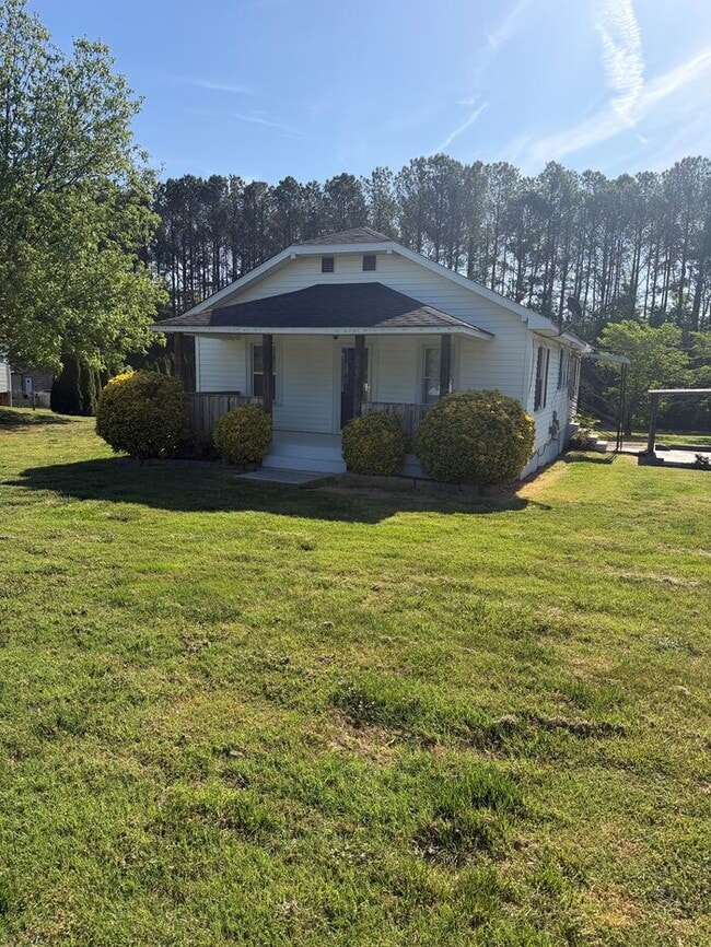 Photo - 823 Bristol Dr