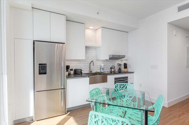 Photo - 460 NE 5th St Unit ID1040098P