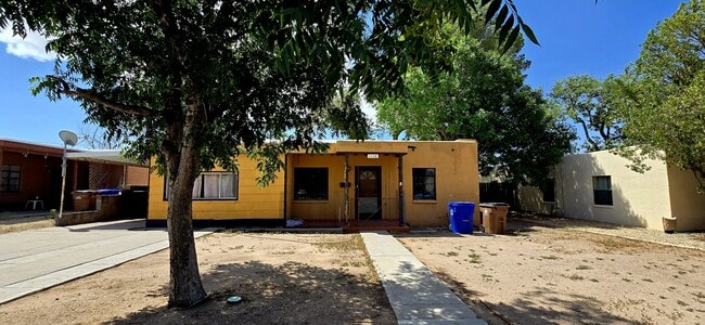Building Photo - 1114 Branson Ave